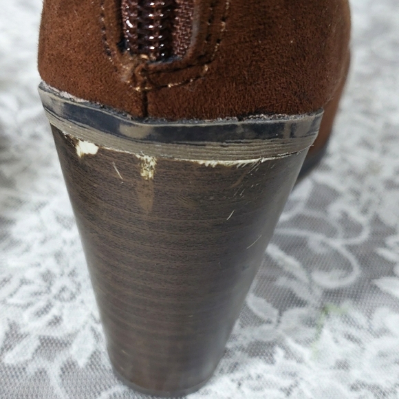 Merona Amazing Brown Suede Heels Boots Women's Size 7 - Picture 15 of 17